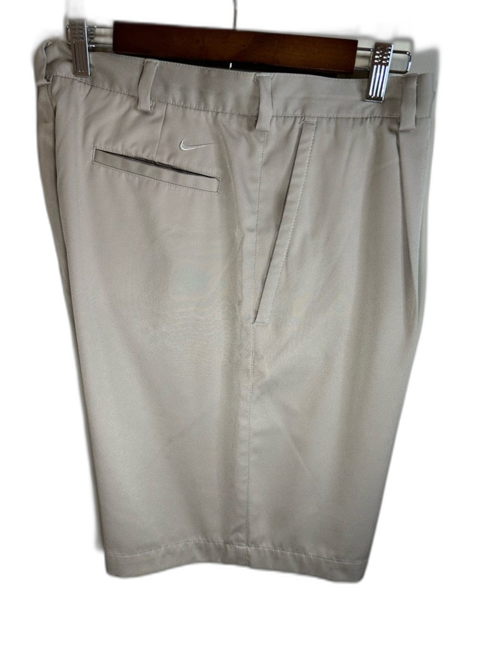 Nike Men’s Size 34” Lightweight Preppy Golf Shorts with Embroidered Logo